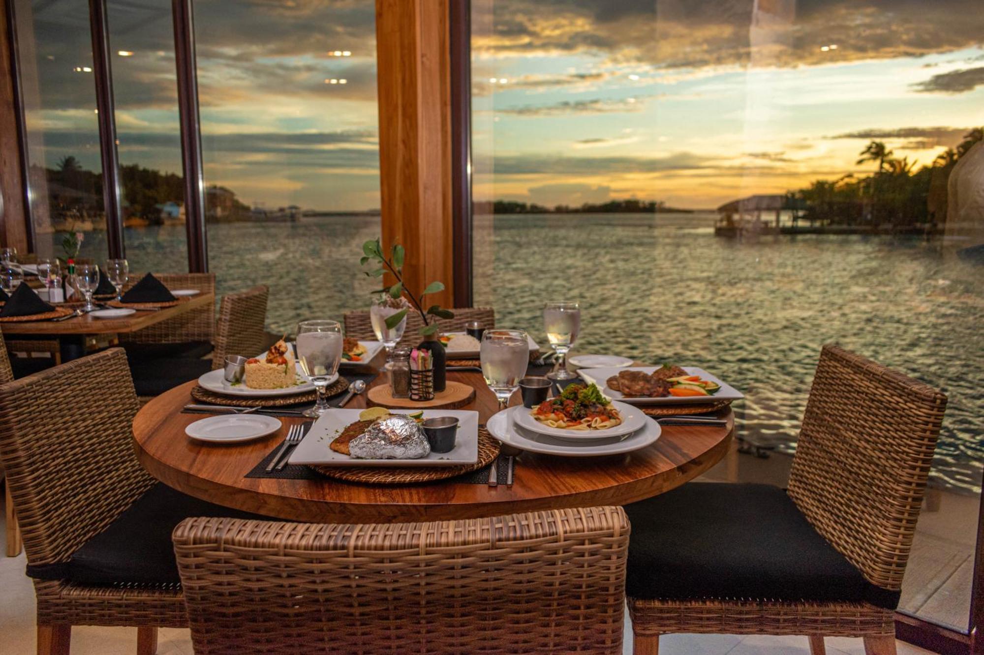 Anthony'S Key Resort Sandy Bay エクステリア 写真